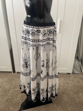 Black and White Boho Maxi Skirt with Elastic Waist